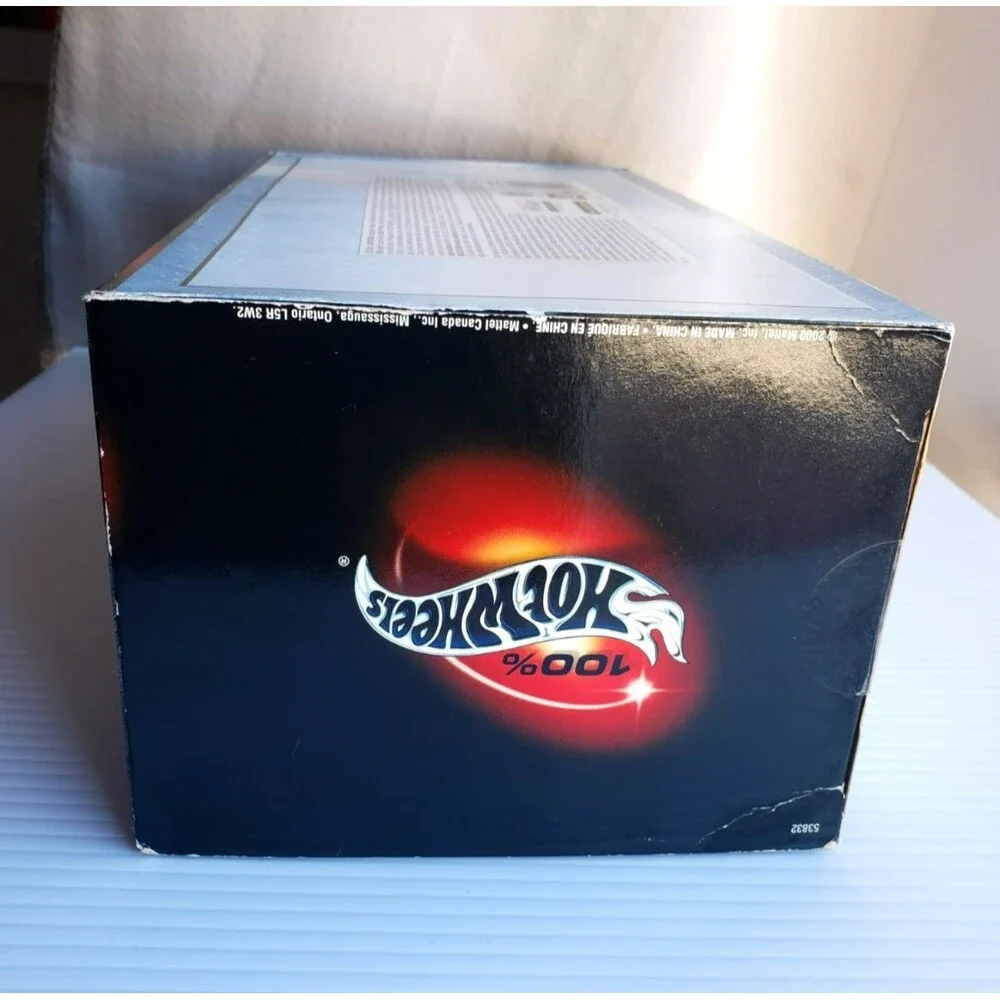 Vintage 2002 Hot Wheels 100% BEATNIK BANDIT White 1/18 WHITE LINE REAL RIDERS!